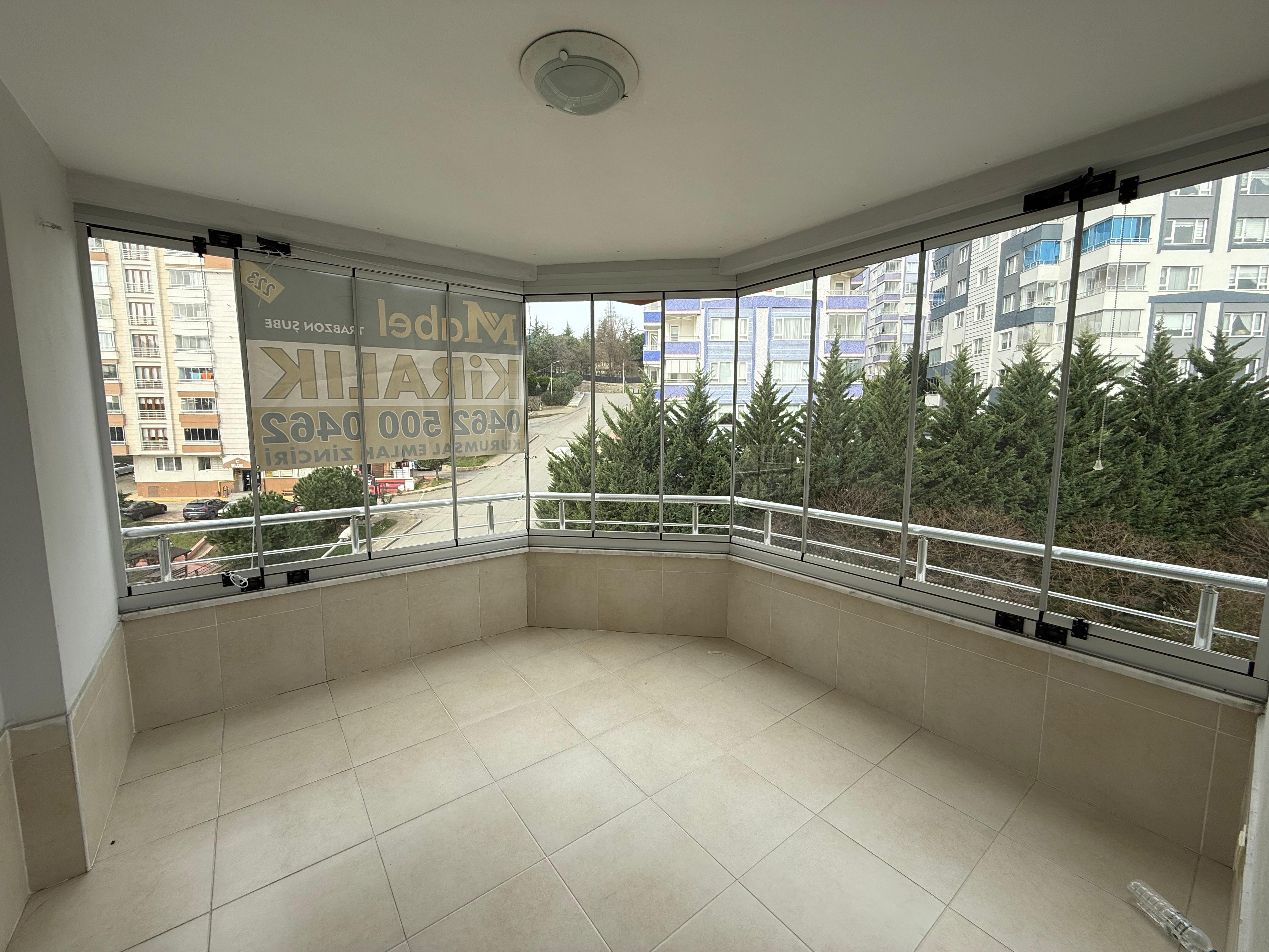 ÇUKURÇAYIR'DA 3+1 KİRALIK DAİRE